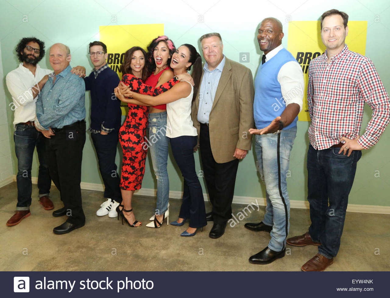 Chelsea Peretti Feet