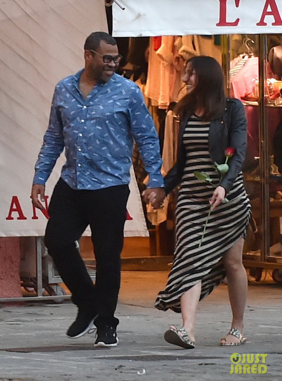 Chelsea Peretti Feet