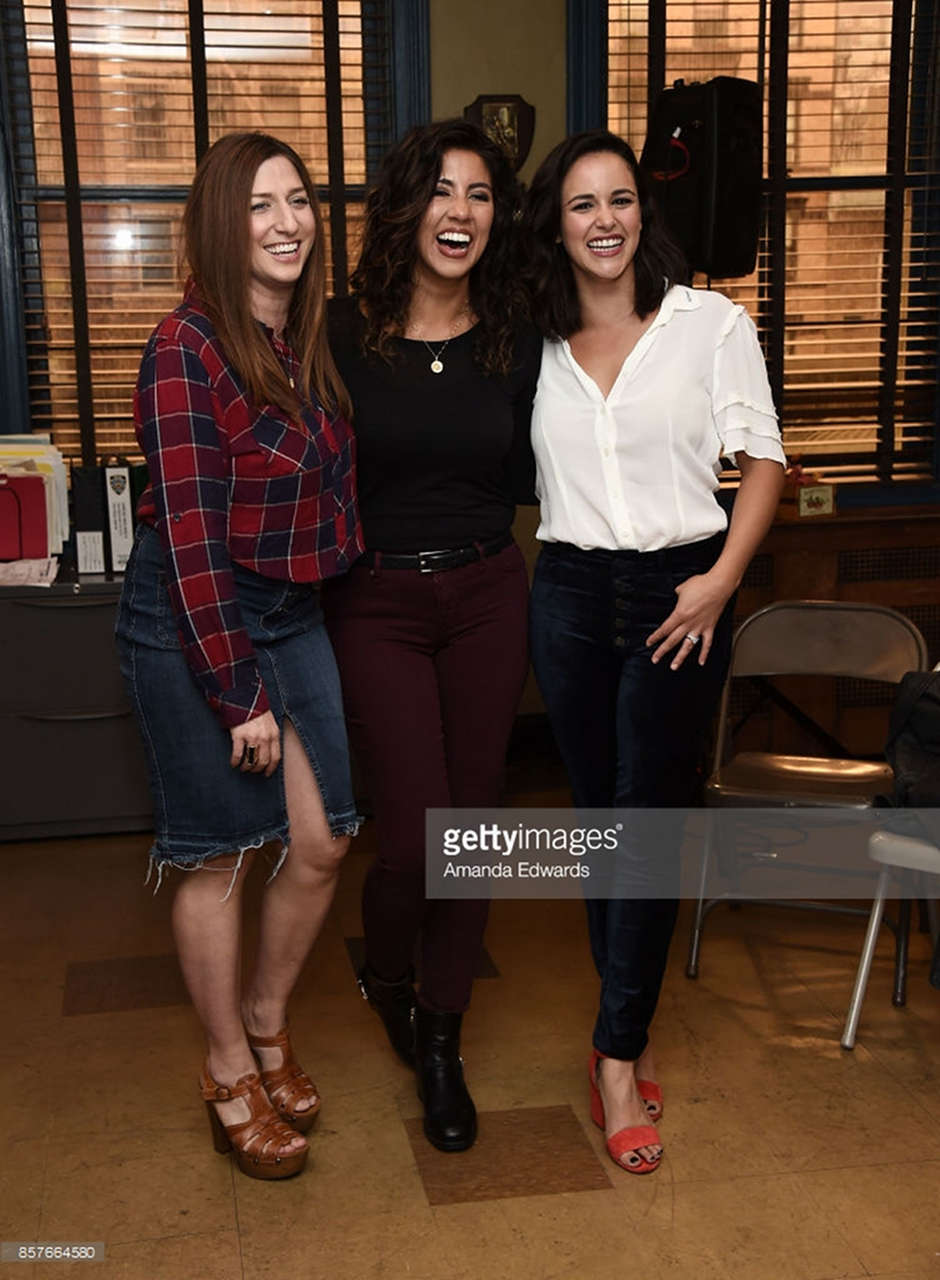 Chelsea Peretti Feet