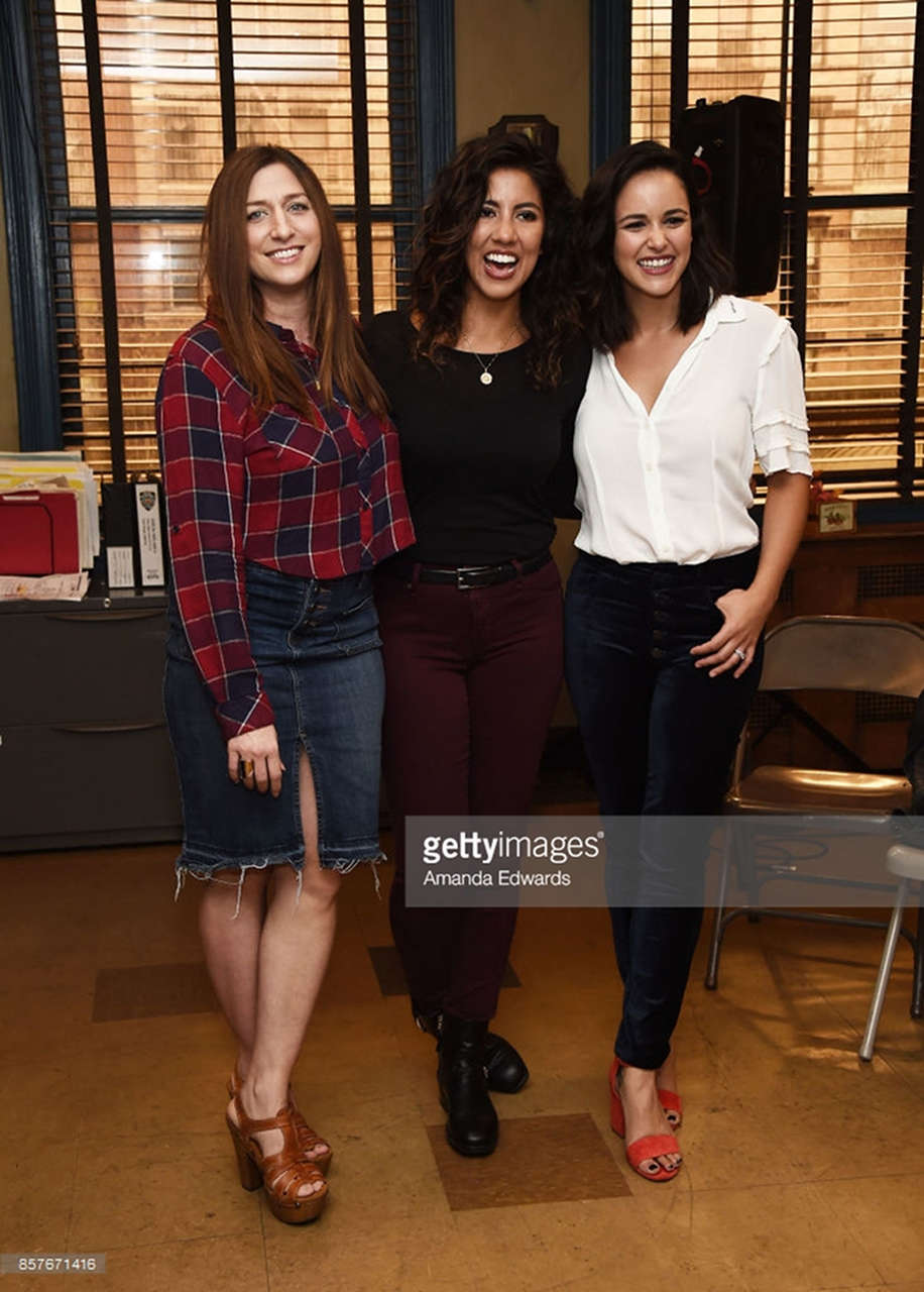 Chelsea Peretti Feet