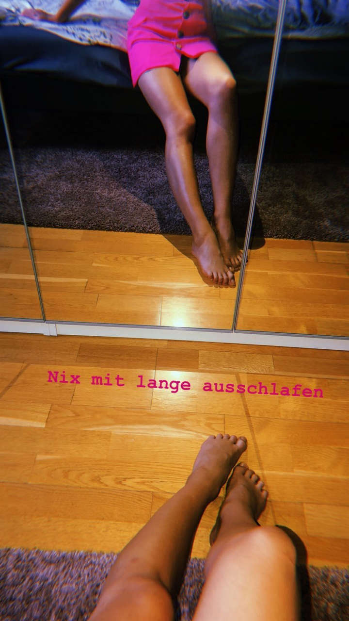 Lisa Marie Koroll Feet