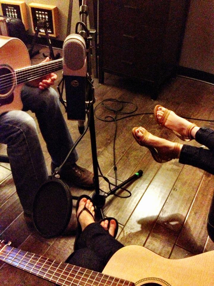 Lindsay Ell Feet