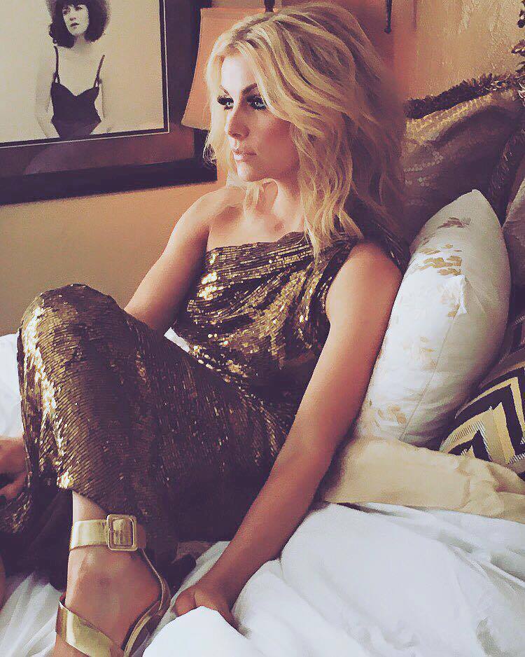 Lindsay Ell Feet