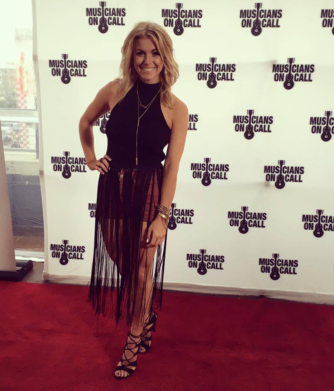 Lindsay Ell Feet