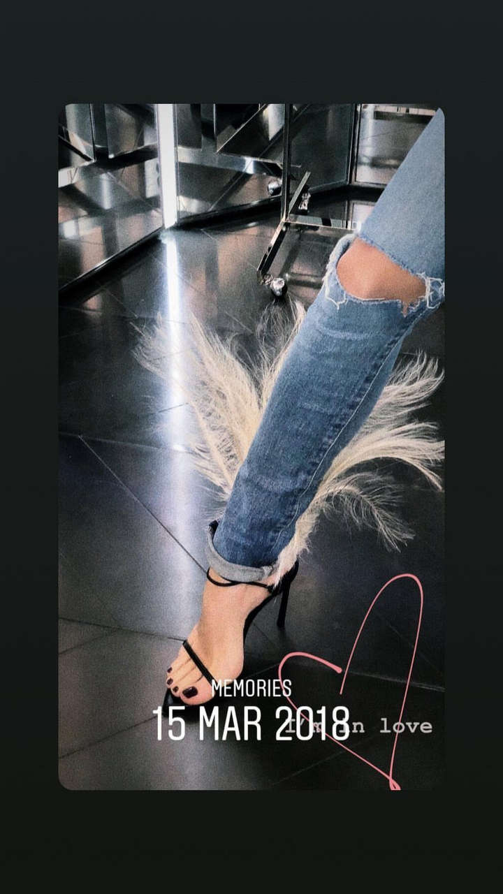 Jovana Djordjevic Feet