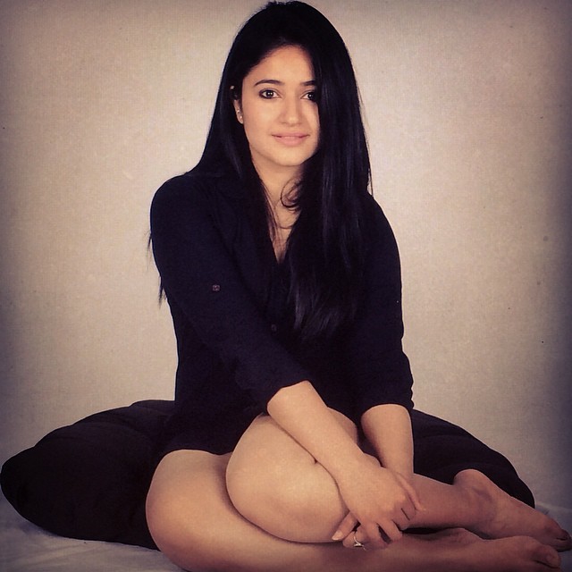 Poonam Bajwa Feet
