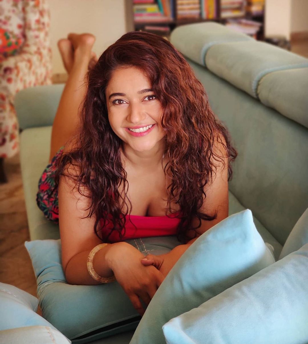 Poonam Bajwa Feet
