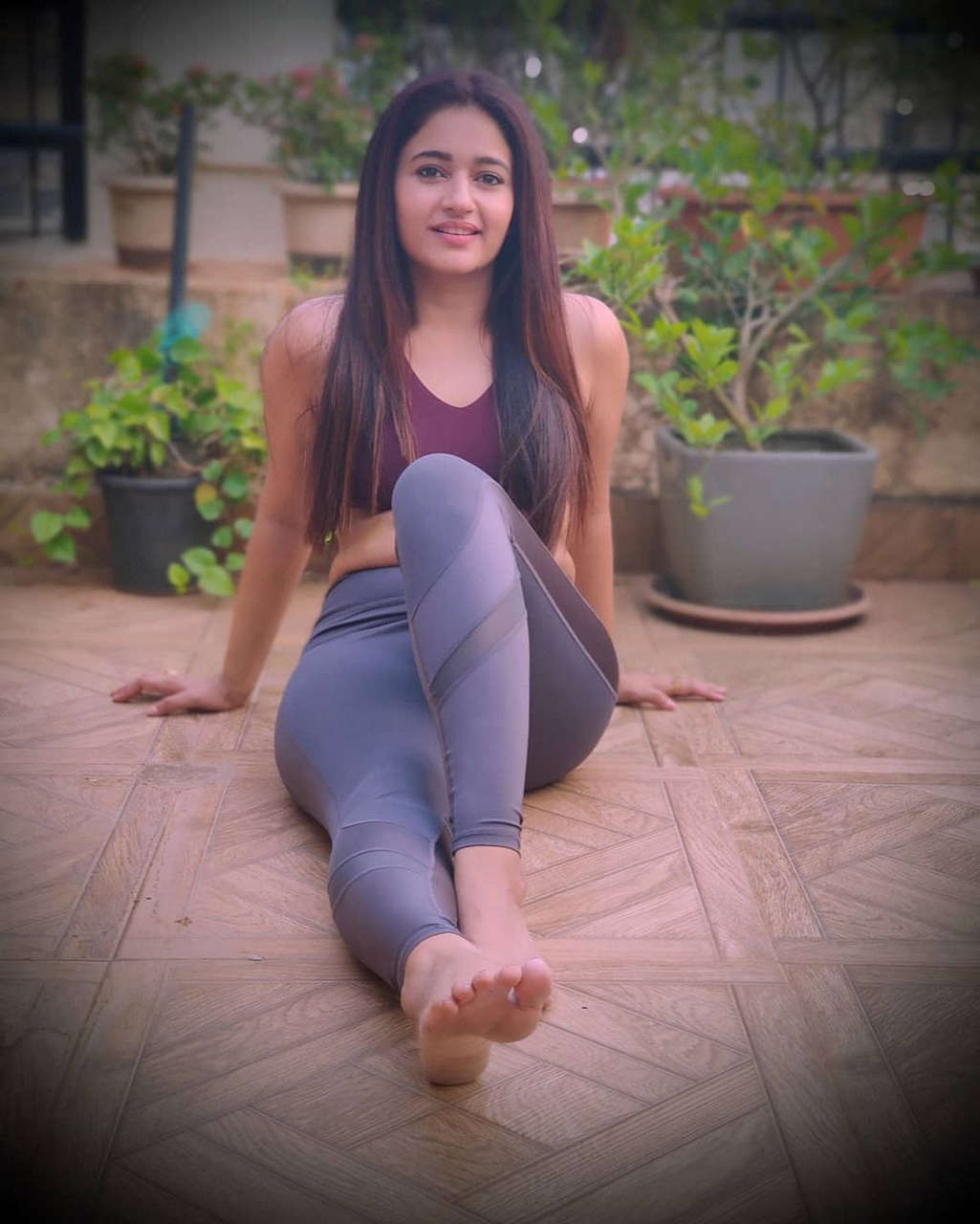 Poonam Bajwa Feet
