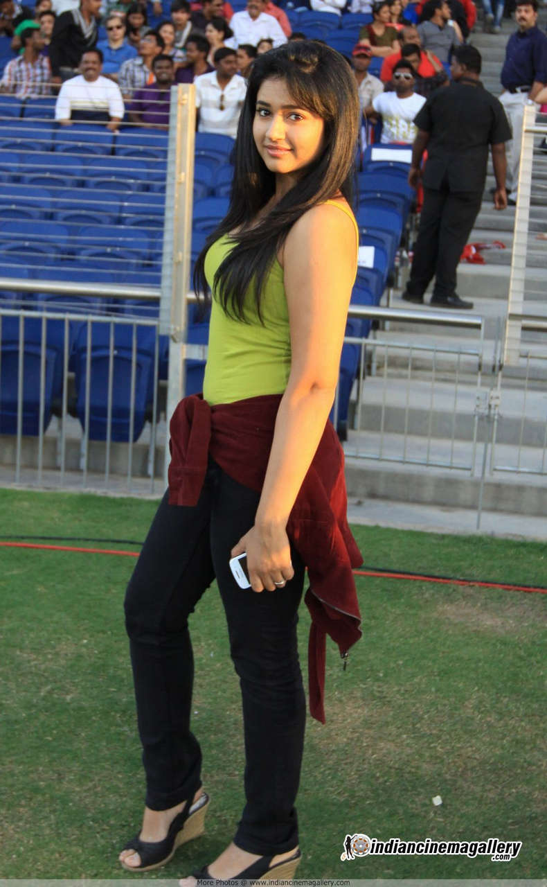 Poonam Bajwa Feet