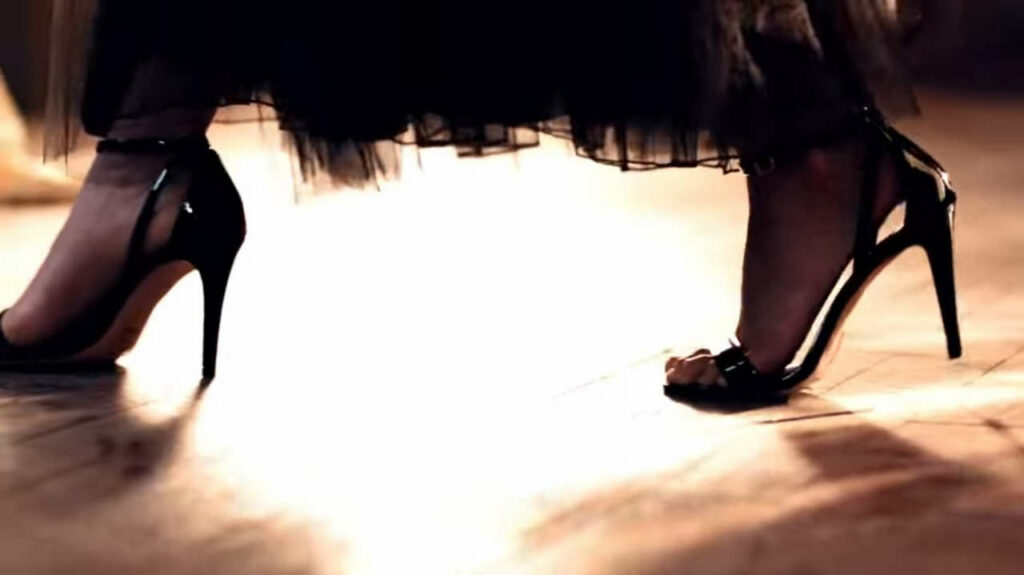 Hwasa Feet (119 photos)