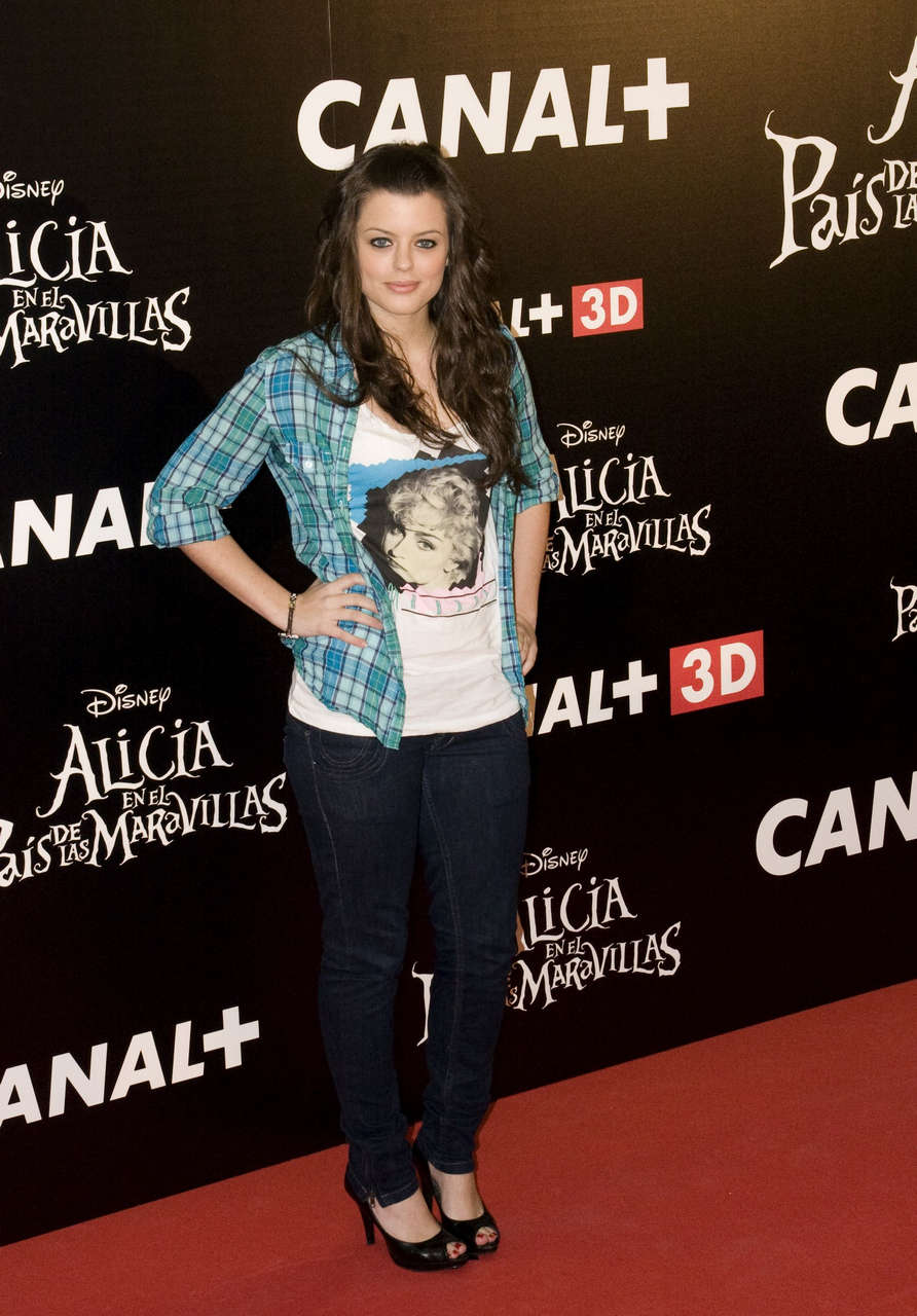 Adriana Torrebejano Feet