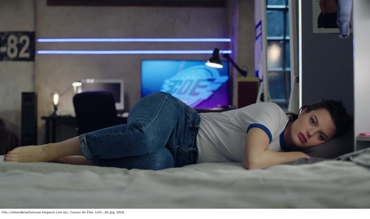 Adriana Torrebejano Feet