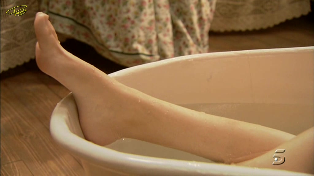 Adriana Torrebejano Feet