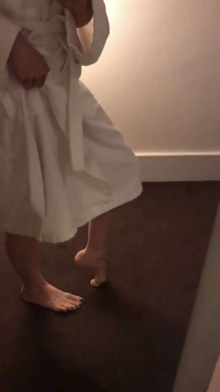 Nina Kraviz Feet