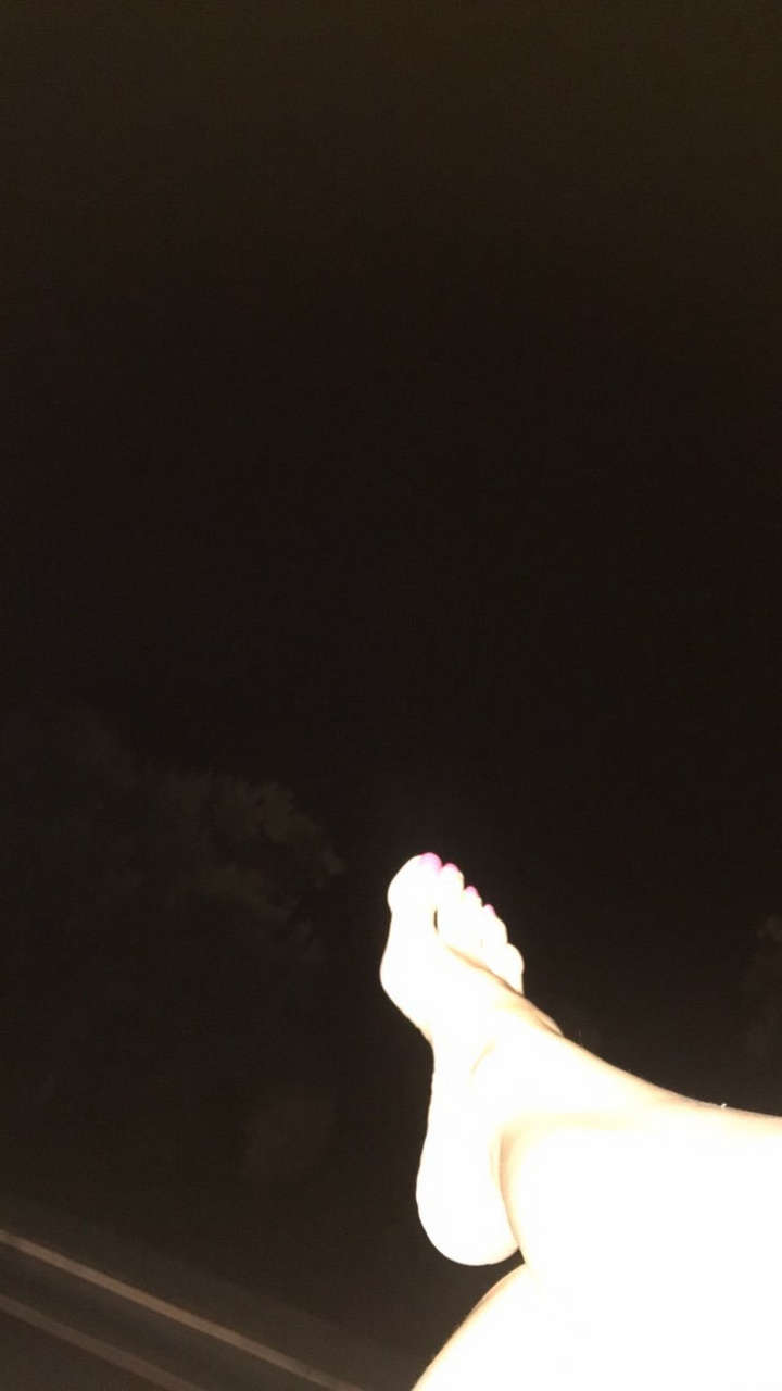 Nina Kraviz Feet