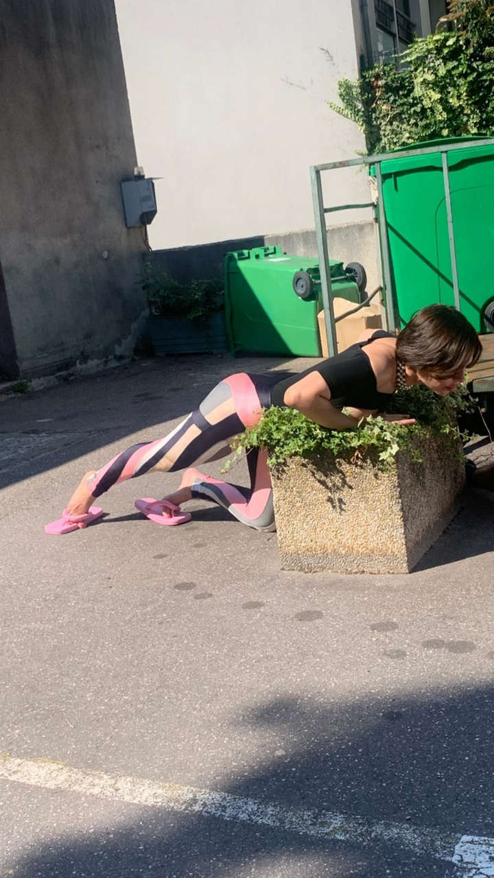 Nina Kraviz Feet