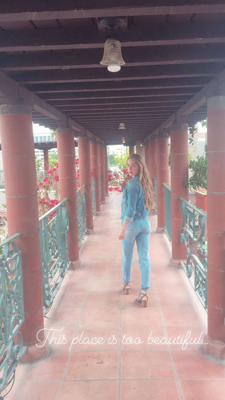 Jacqueline Scislowski Feet