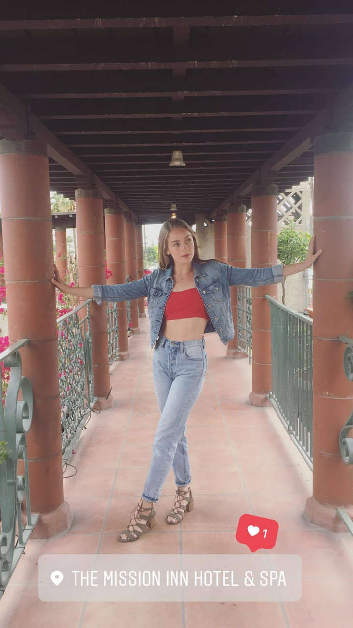 Jacqueline Scislowski Feet