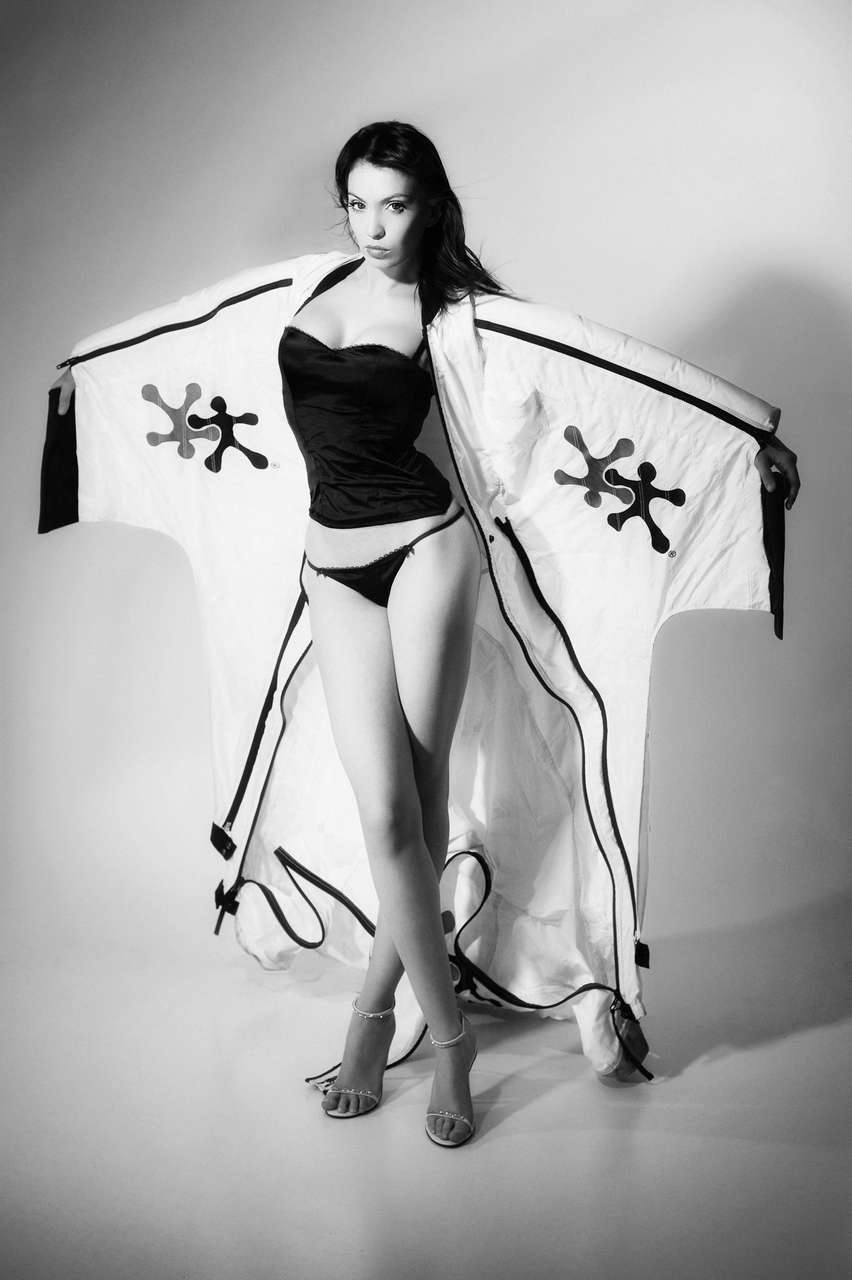 Roberta Mancino Feet