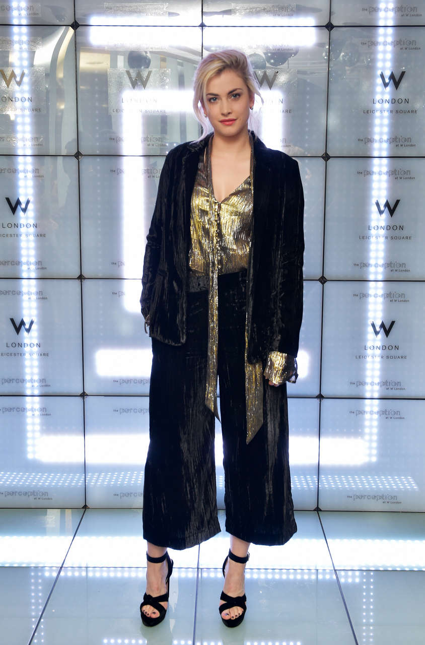 Stefanie Martini Feet