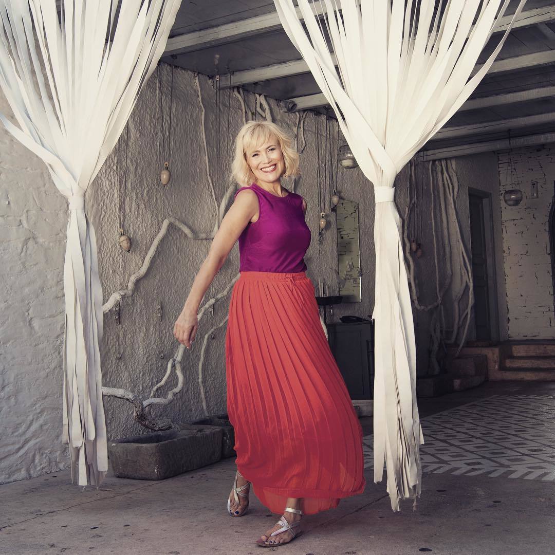 Konstadina Mihael Feet