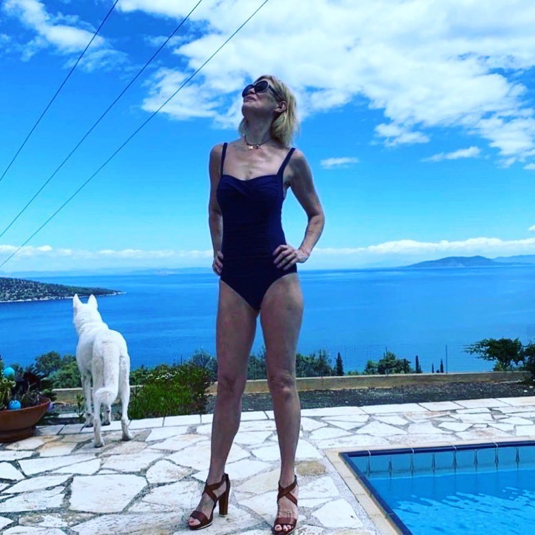 Konstadina Mihael Feet