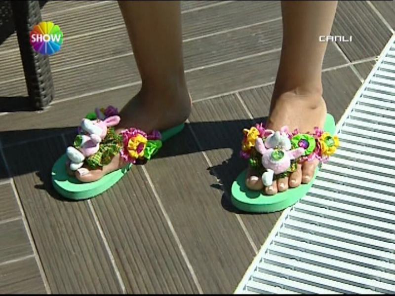 Demet Akalin Feet