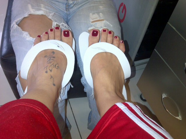 Demet Akalin Feet