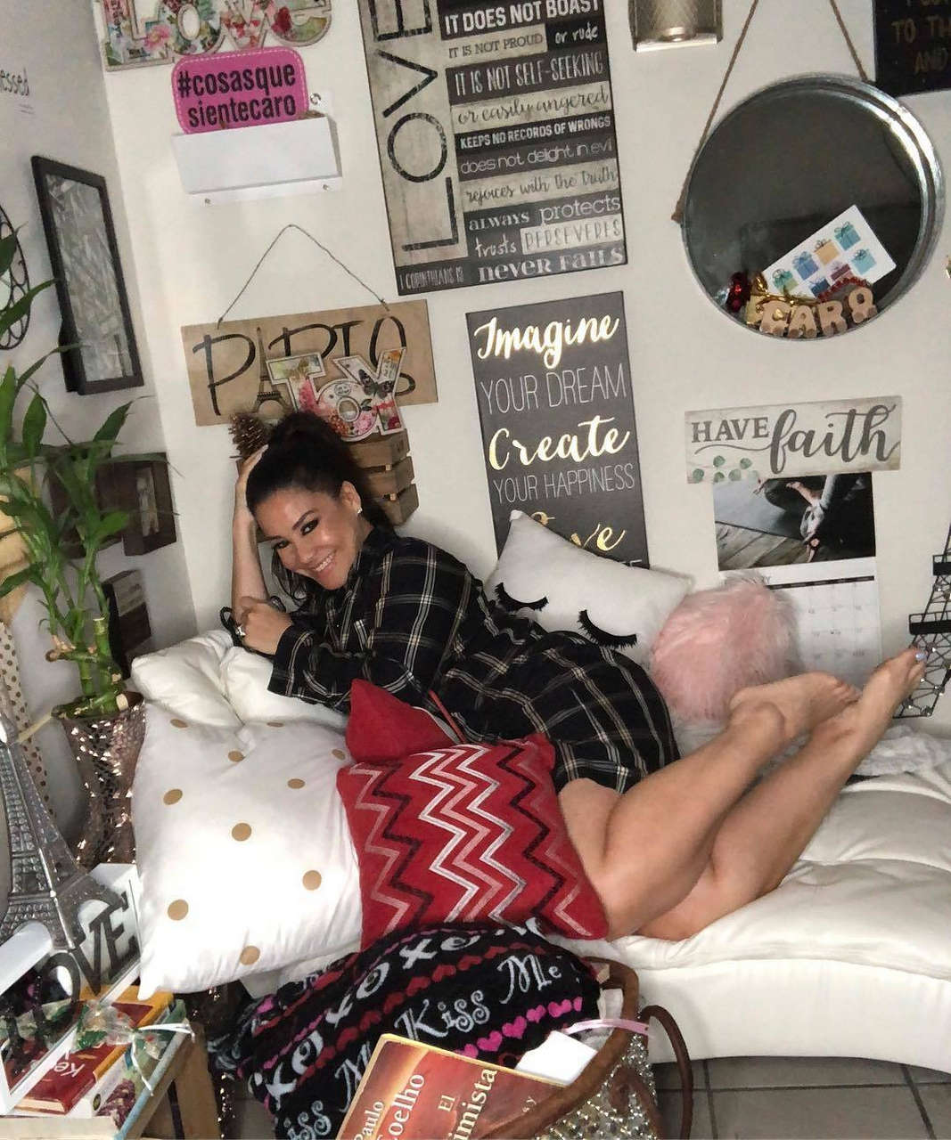 Carolina Sandoval Feet