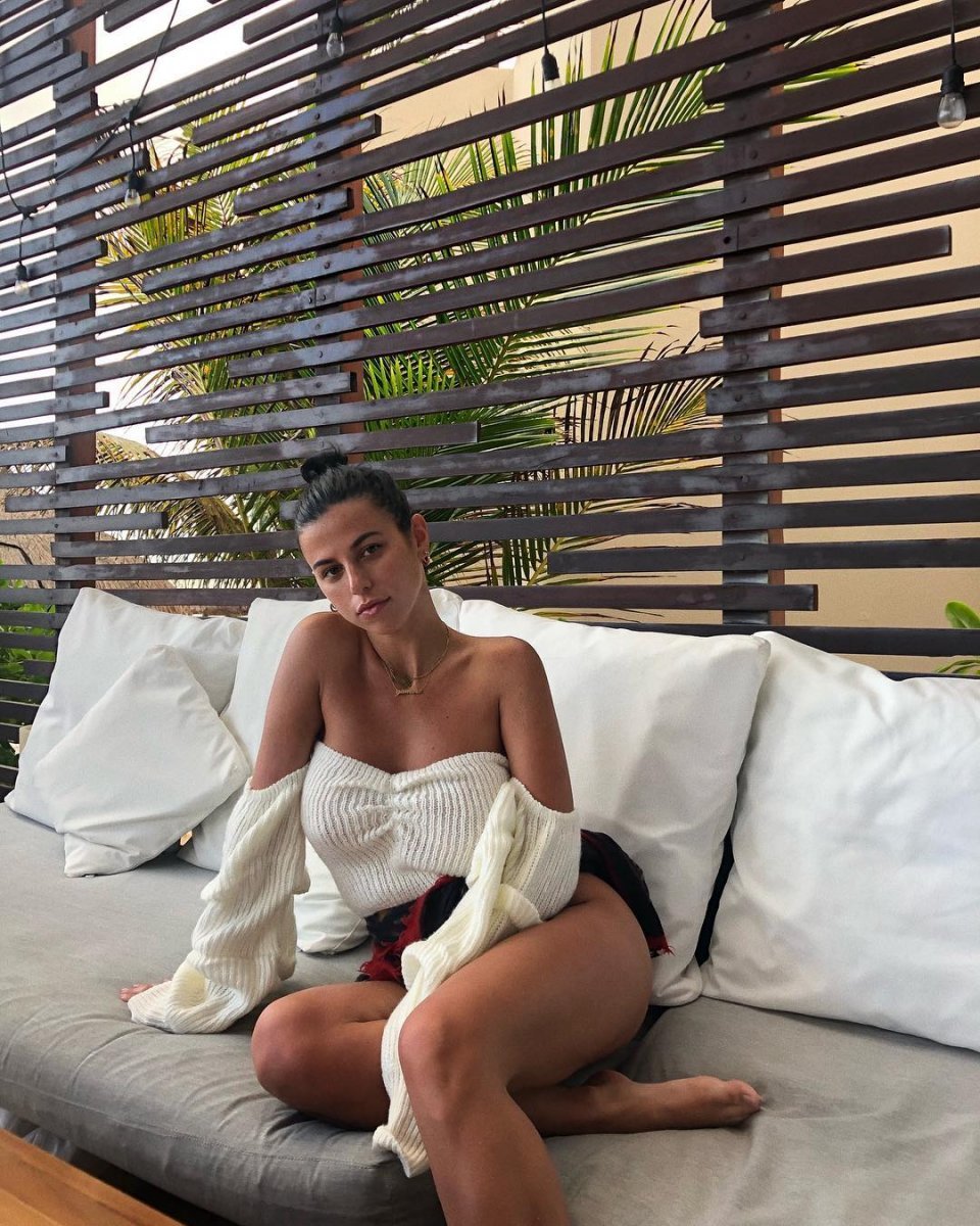 Victoria Villarroel Feet