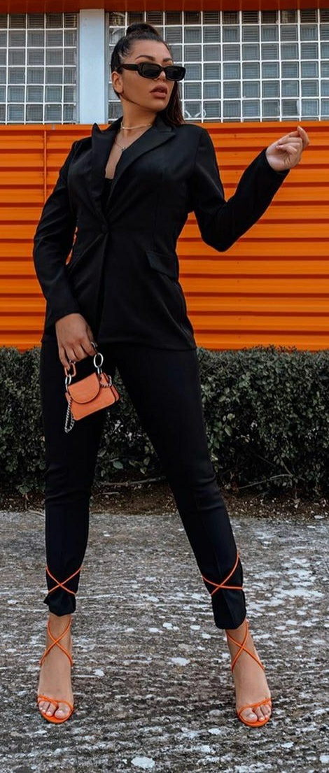 Tonia Skourtanioti Feet