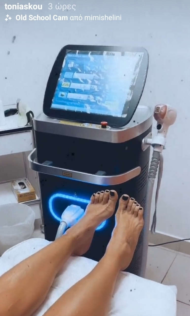 Tonia Skourtanioti Feet