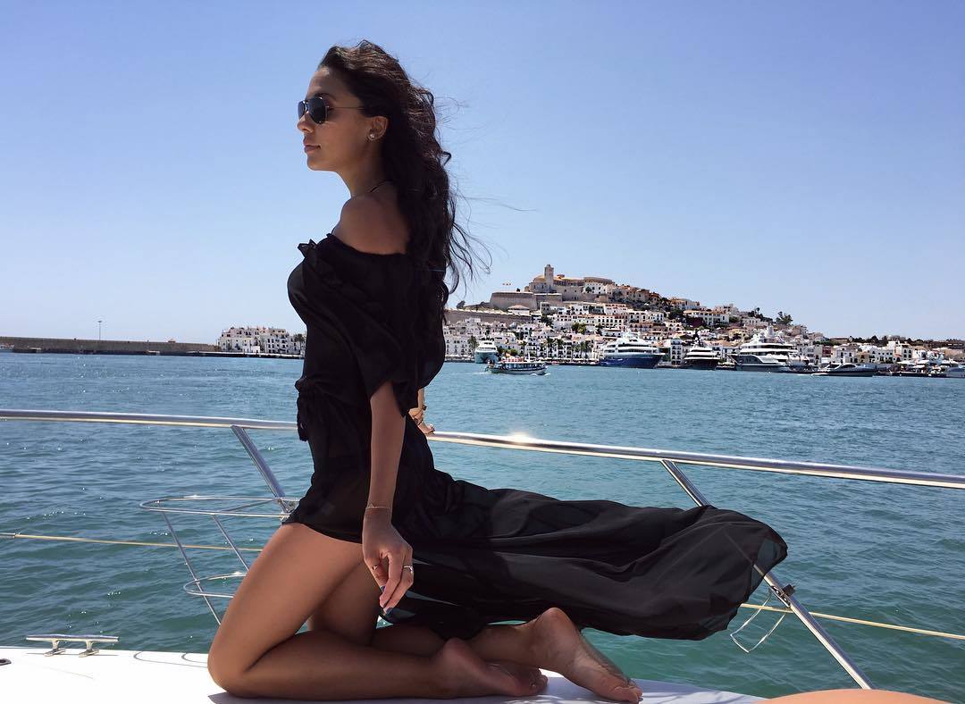 Emily Anila Shah Feet