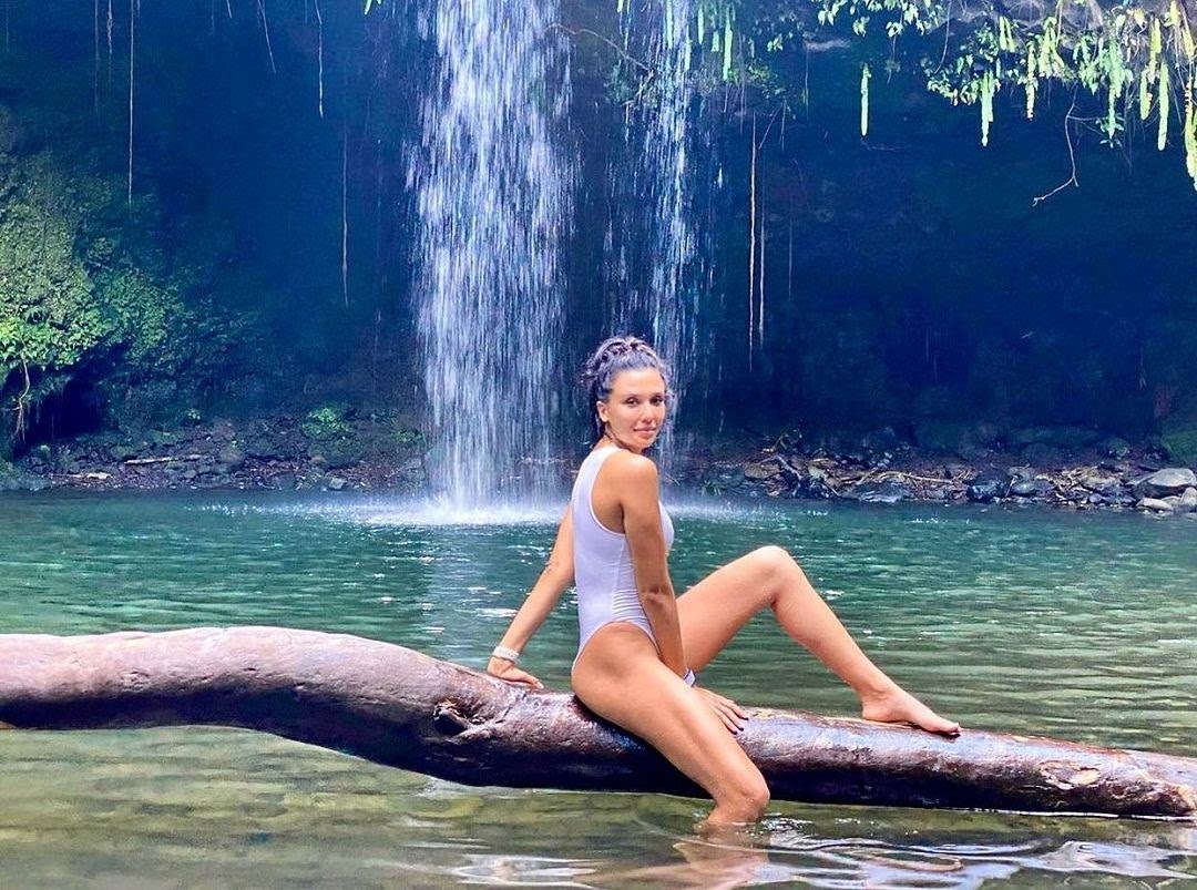 Emily Anila Shah Feet