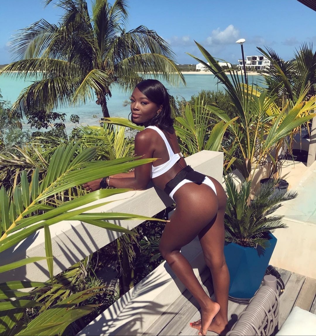 Melinda Melrose Feet