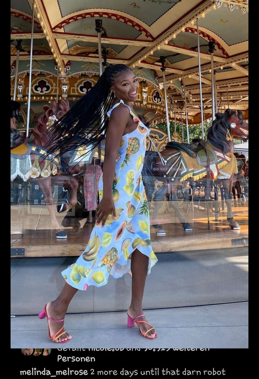 Melinda Melrose Feet