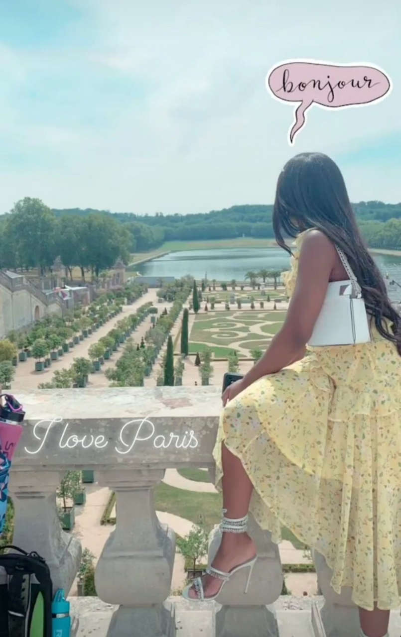 Melinda Melrose Feet