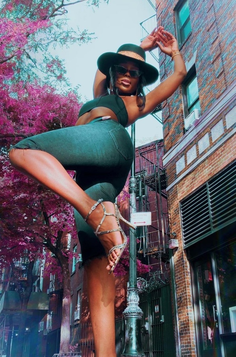 Melinda Melrose Feet