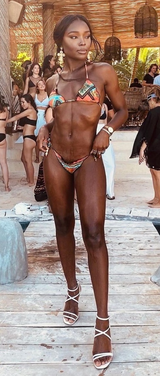 Melinda Melrose Feet