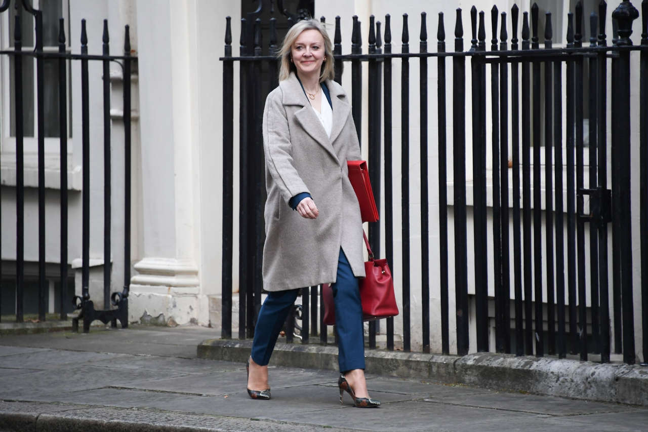 Elizabeth Truss Feet