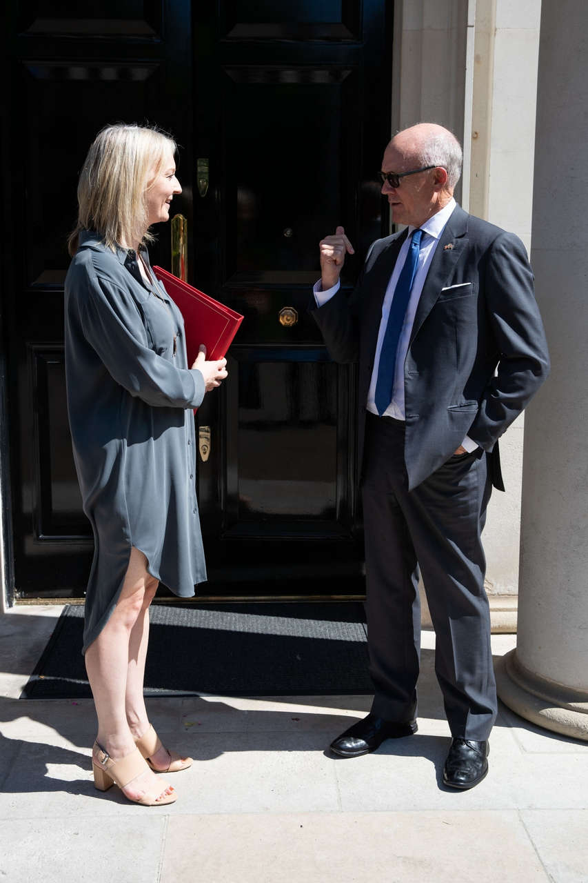 Elizabeth Truss Feet