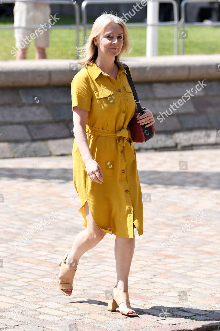 Elizabeth Truss Feet