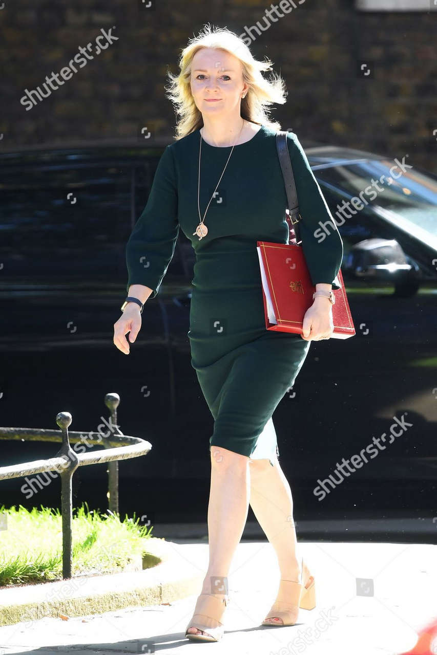 Elizabeth Truss Feet