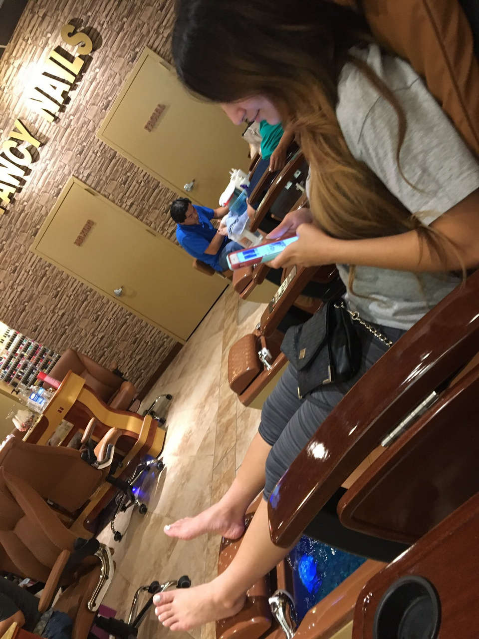 Nhooph Al Areebi Feet