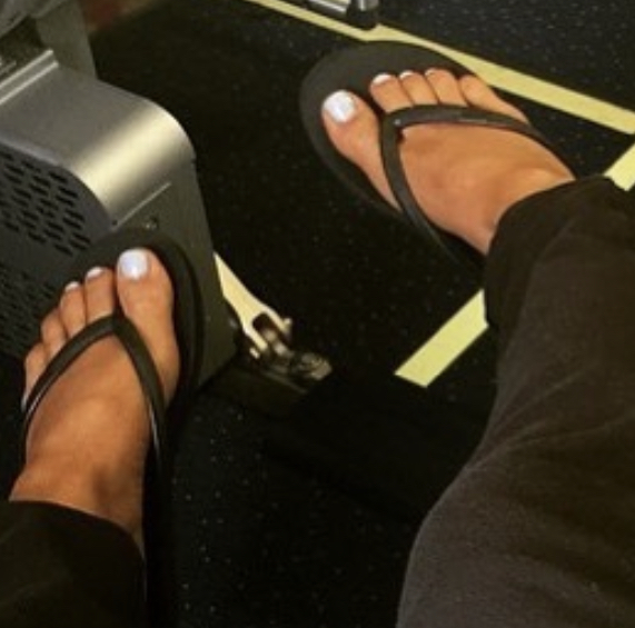 Nhooph Al Areebi Feet