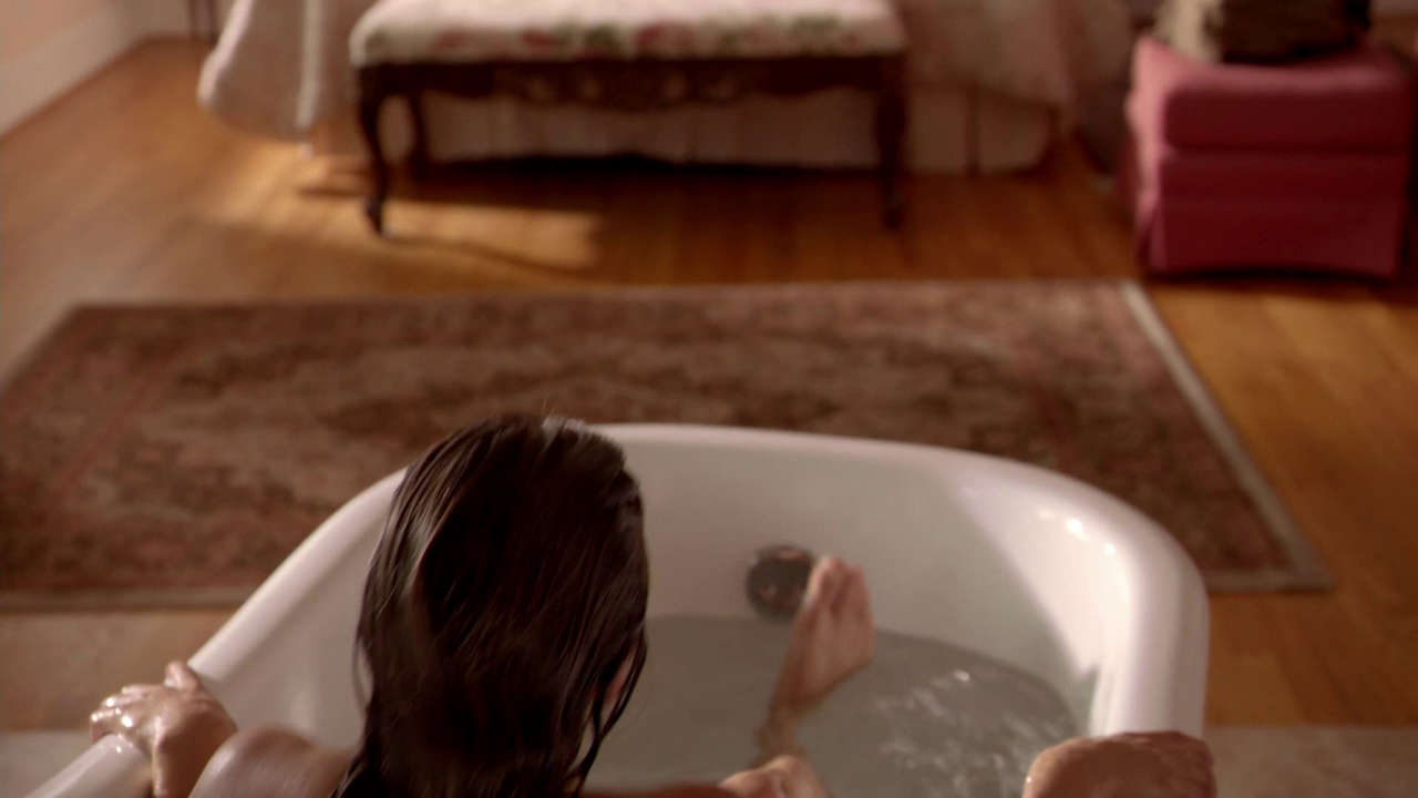 Tracy Spiridakos Feet