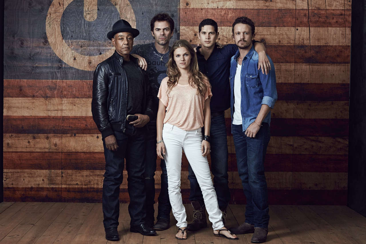 Tracy Spiridakos Feet