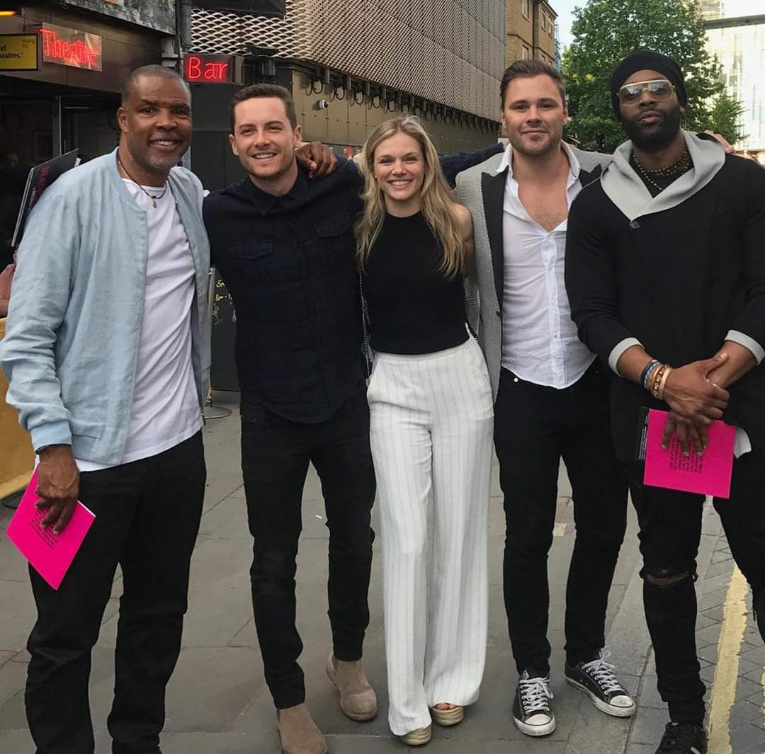 Tracy Spiridakos Feet