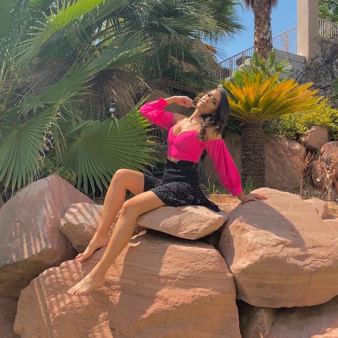 Victoria Larson Feet