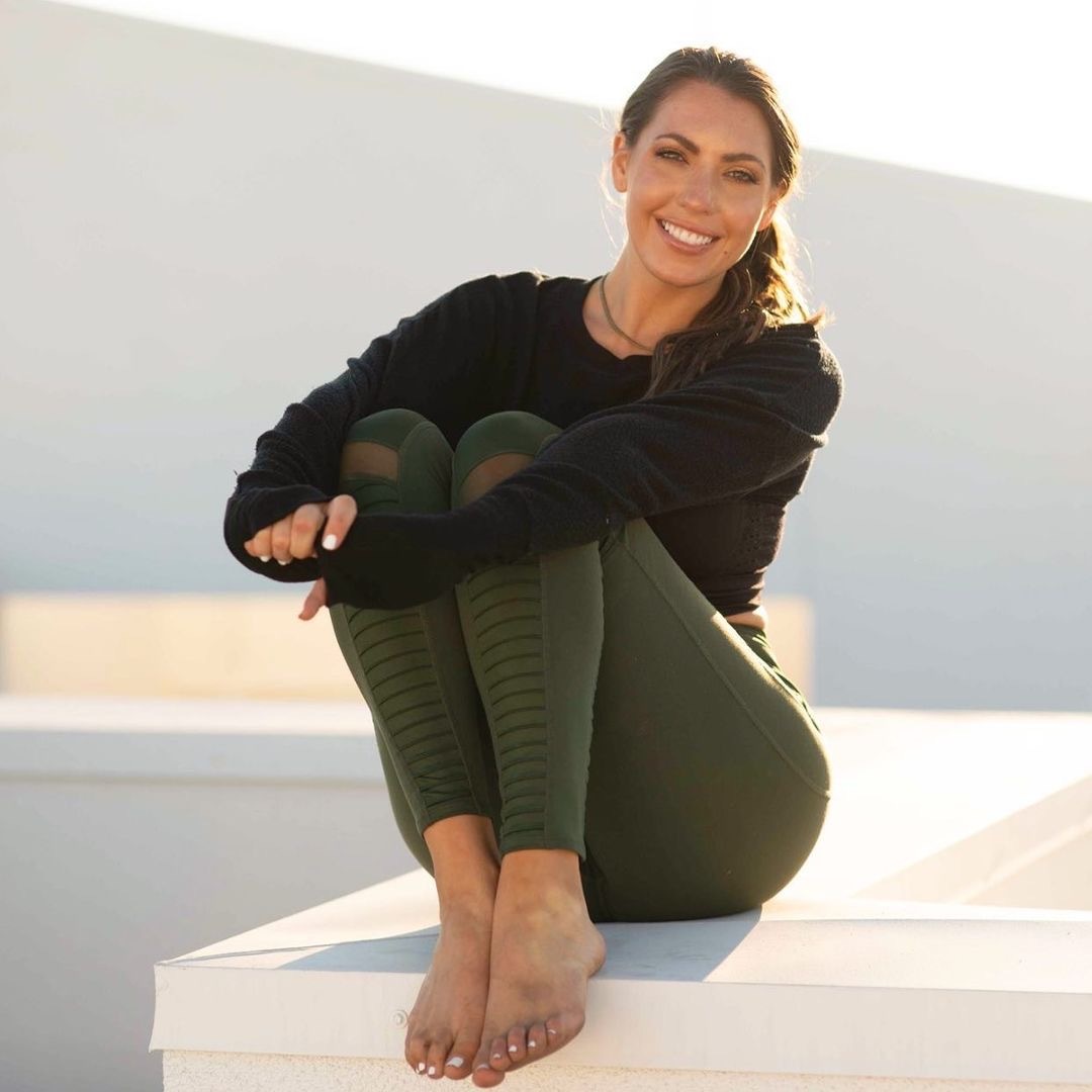 Victoria Larson Feet